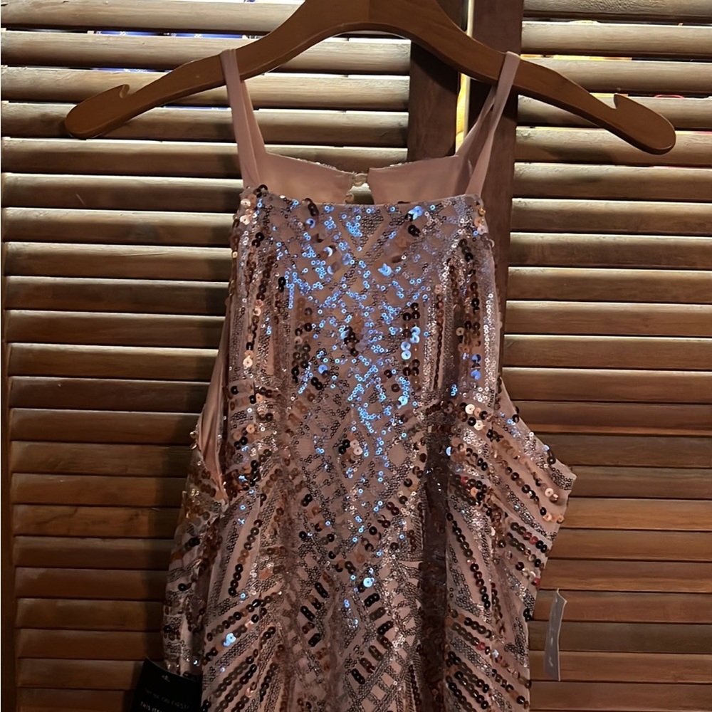 Dress - Picture 2 of 5
